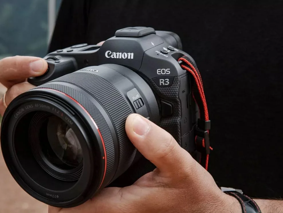 EOS R3