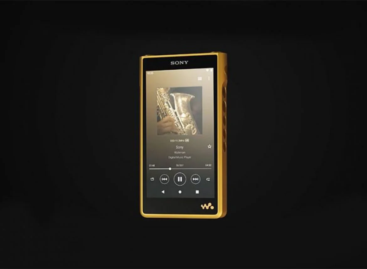 pozlaćeni Walkman Naslovna