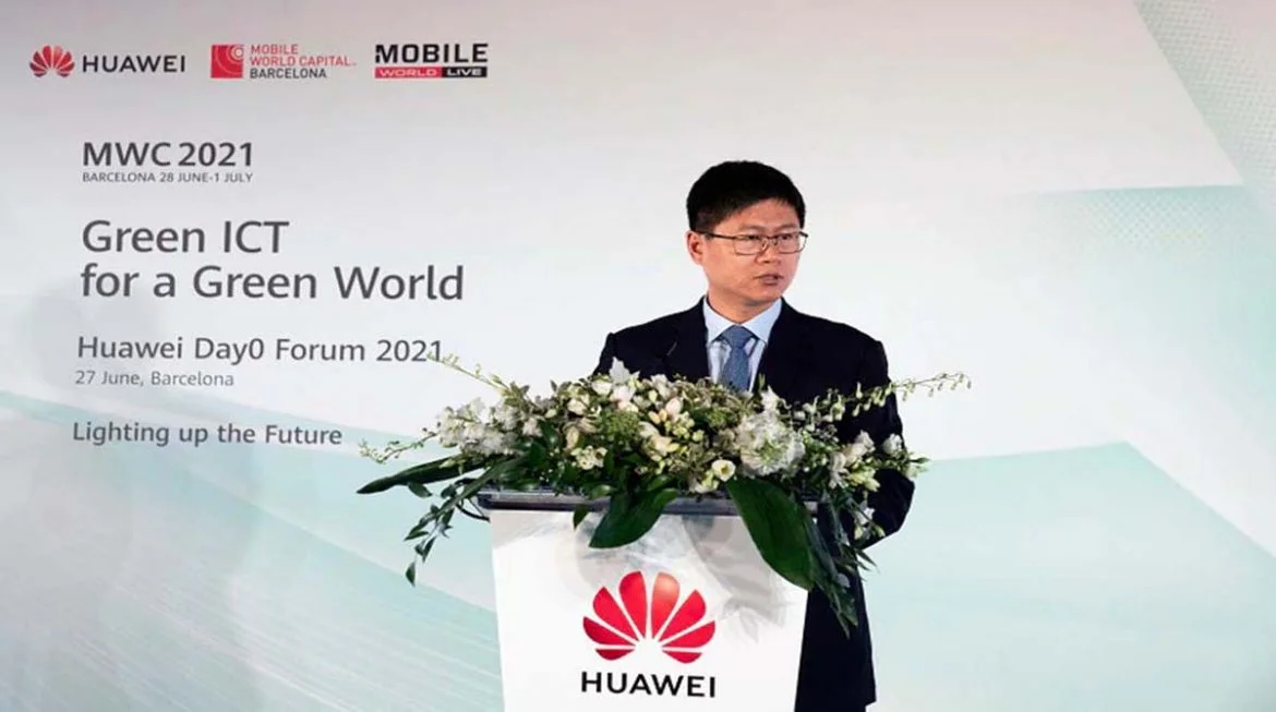 Huawei nagrađen-Naslovna