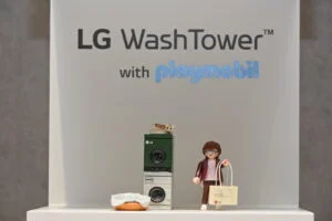 LG & PLAYMOBIL 2
