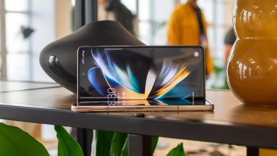 Samsung Galaxy Z Fold 4 dvostruki ekran 2