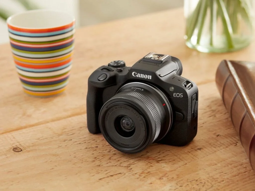 Canon EOS R100 Dizajn