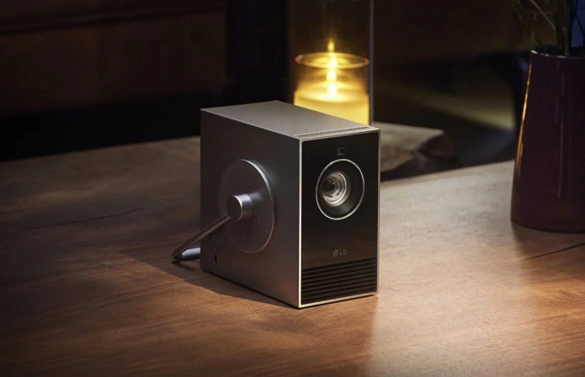 LG cinebeam qube