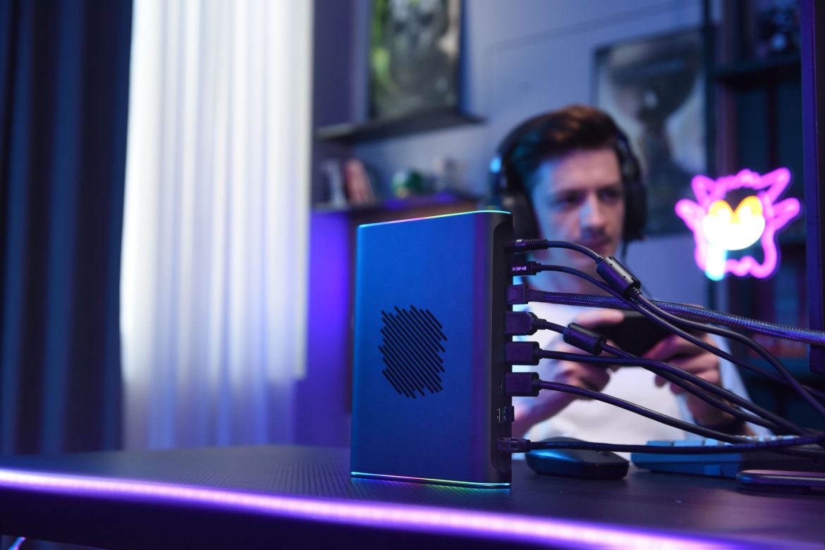 OneXGPU 2 po ceni od 899 dolara AMD Radeon RX 7800M GPU, M.2 slot i još mnogo toga 1