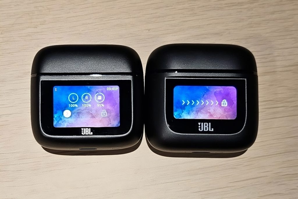 JBL Tour Pro 3 2