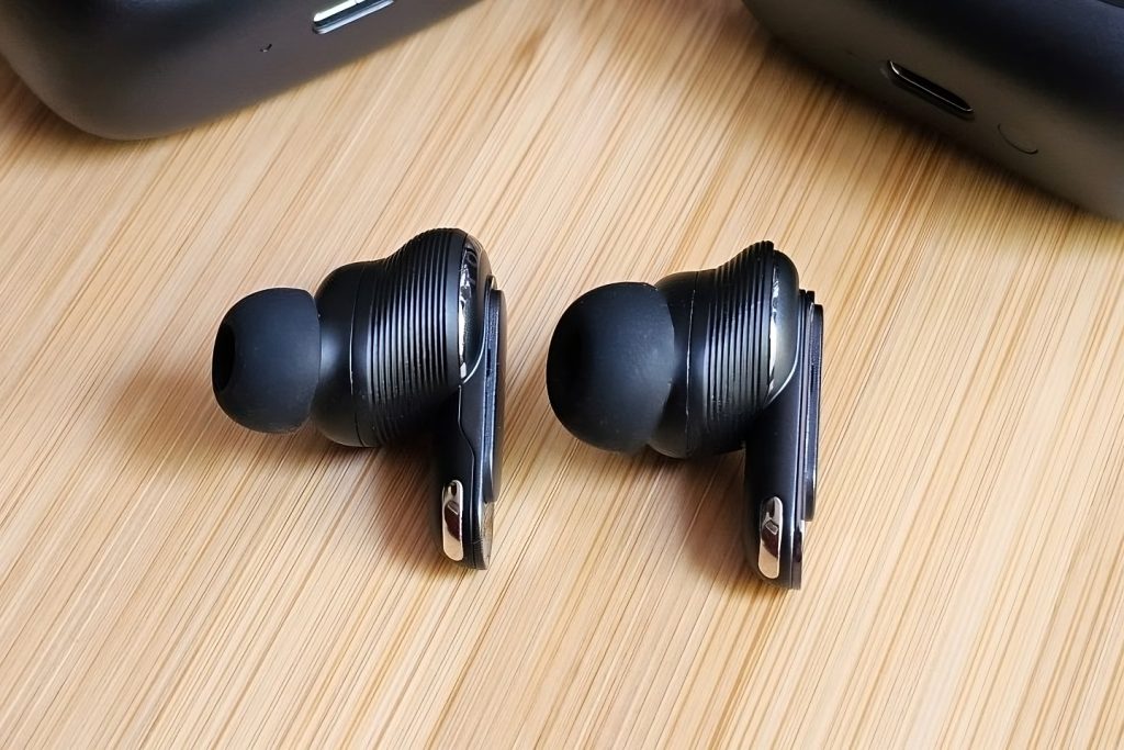 JBL Tour Pro 3 5