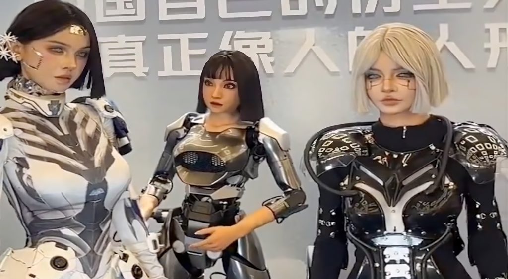 Kineska kompanija uhvaćena je kako prikazuje humanoidne robote koji zapravo imaju ljude unutar njih 3