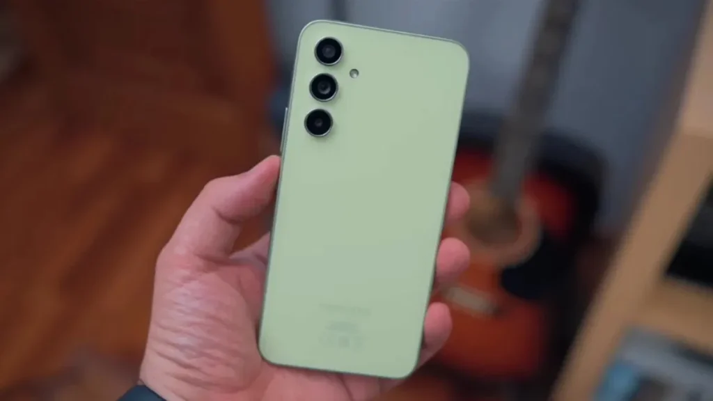 Samsung Galaxy A54 5G dobija bezbednosno ažuriranje za oktobar 1
