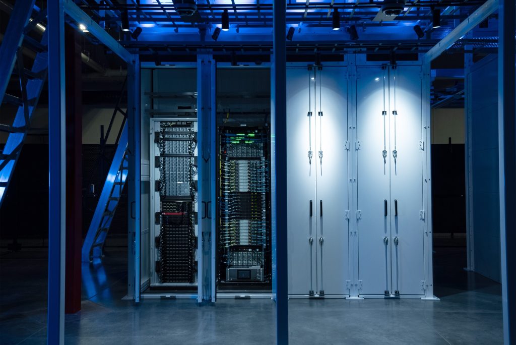 NVIDIA je isporučila prve Blackwell GB200 NVL72 server rack jedinice usprkos izveštajima o problemima sa temperaturom 2