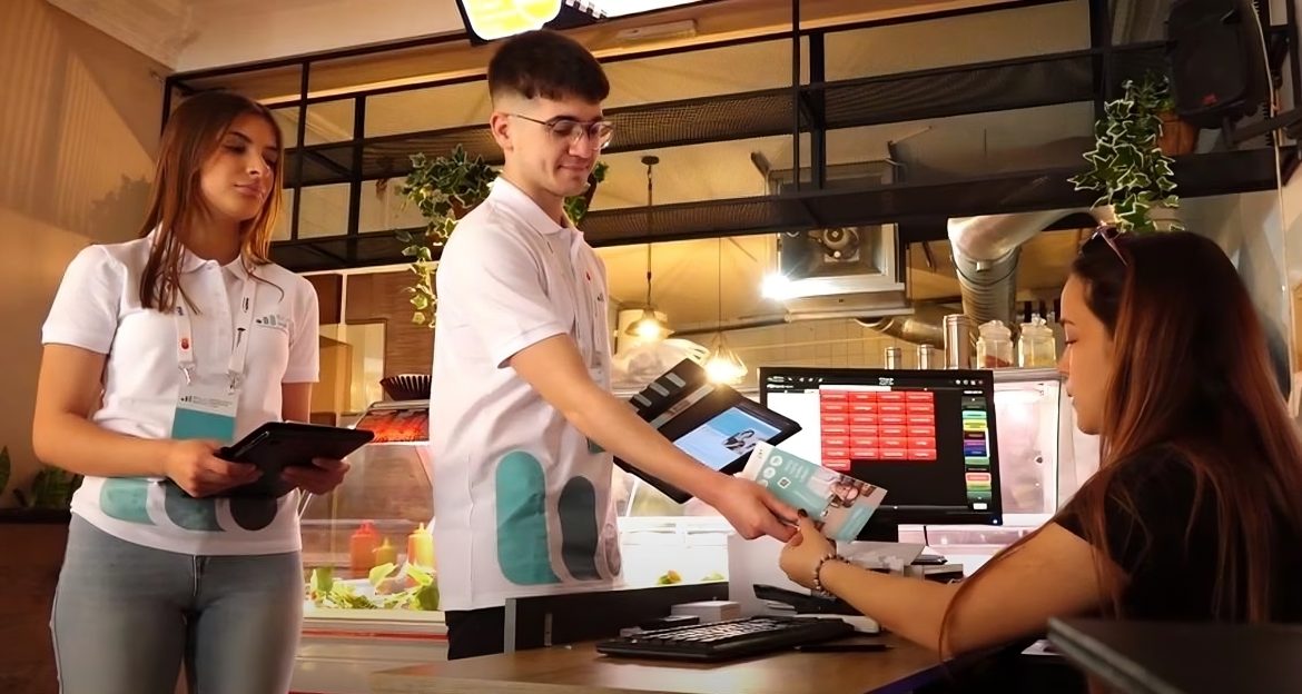 POS karavan u devet gradova Srbije Šansa za privrednike da besplatno uvedu bezgotovinska plaćanja