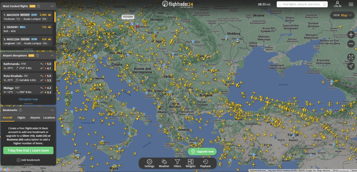 www.flightradar24.com