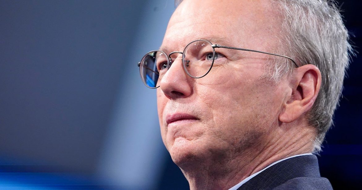 Bivši direktor Google-a zabrinut zbog tinejdžera koji se zaljubljuju u AI devojke