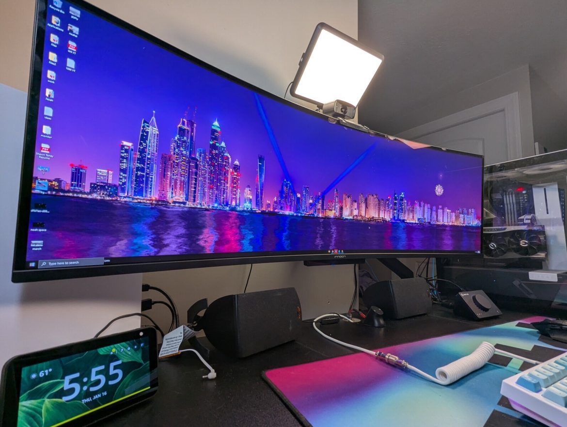 INNOCN prikazuje jedan od najvećih 5K2K OLED gejming monitora u industriji