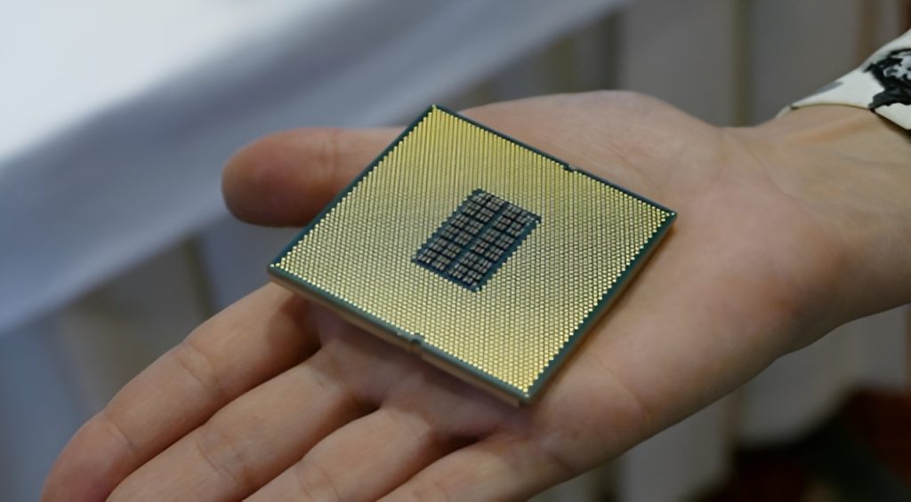 Qualcomm angažuje bivšeg glavnog arhitektu Xeon procesora iz Intela za svoje ambicije u vezi sa server CPU-ovima 1