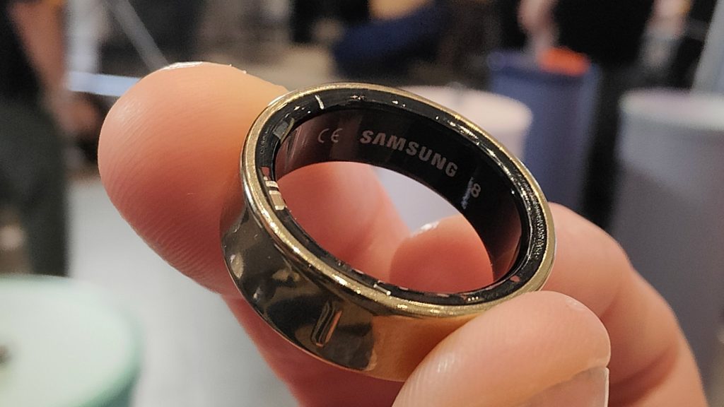 Samsung predstavlja dve nove veličine za Galaxy Ring i širi dostupnost na nova tržišta 1