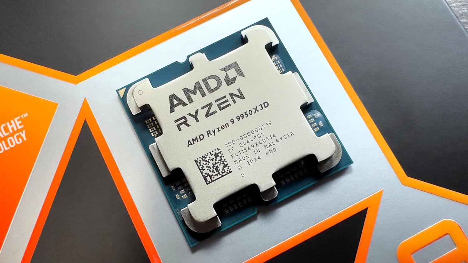 AMD Ryzen 9 9950X3D