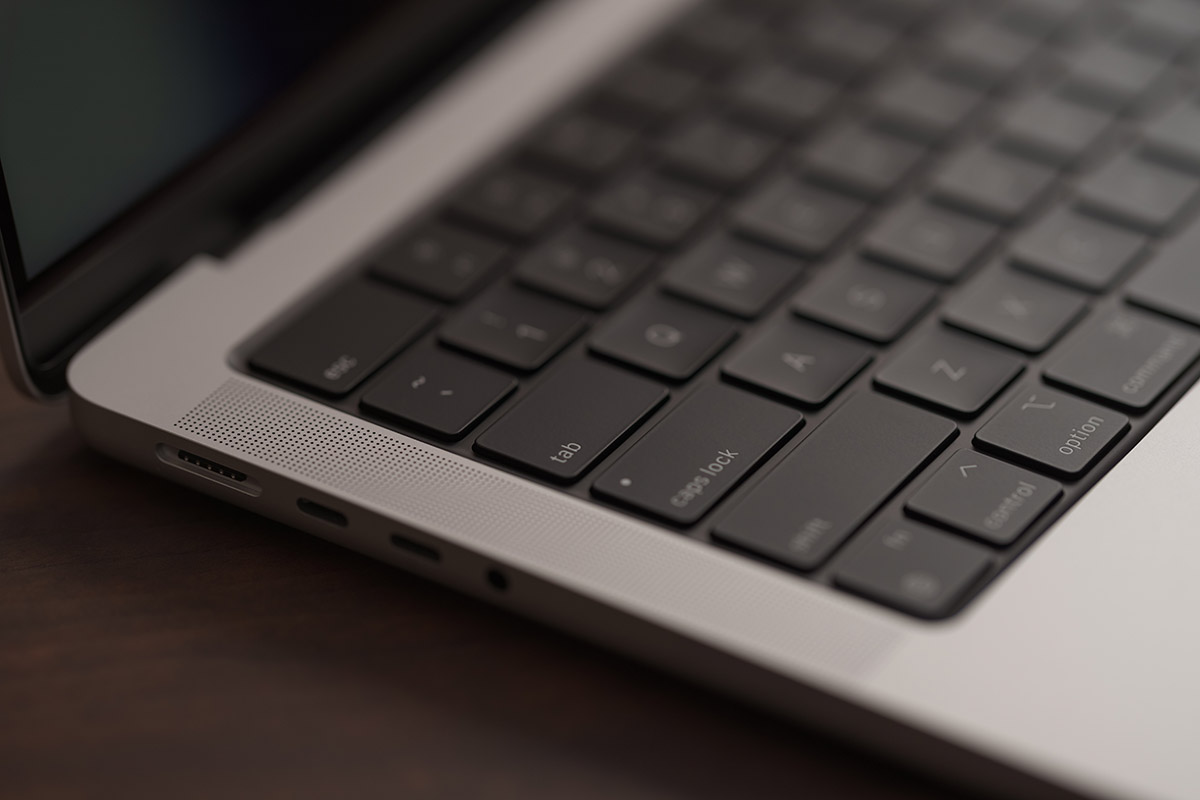 macbook pro 14 inch keyboard